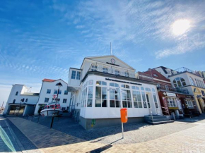 Vormann Jantzen, direkt am Leuchtturm Warnemünde